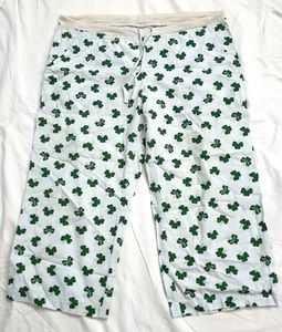 Clover Print Capri Pants