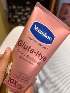 Vaseline Gluta-Hya Dewy Radiance