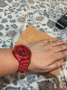 Red WOMAGE Watch