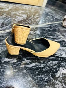 Sandal