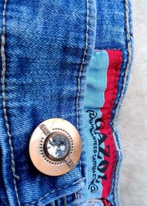 Floral Denim Skirt ( size M )