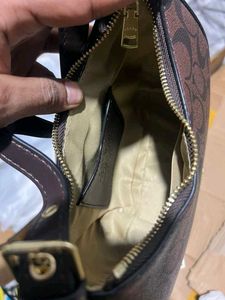 HIGH QUALITY  IMPORTED COACH HANDBAG AND SLING BAG