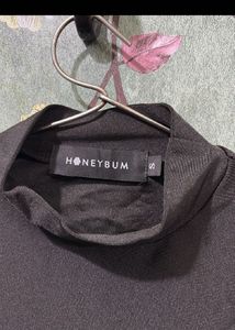 Black Long Sleeve Crop Top