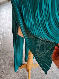 Brand New Emerald Green Pleated Co Ord  Set