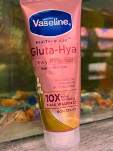 Vaseline Gluta-Hya Lotion
