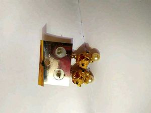 covering earing with Kundhan Stones..