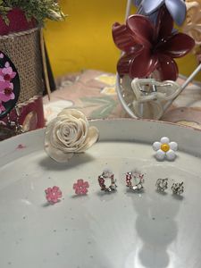 Cute Floral Earring Set
