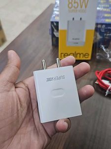 85 W Charger