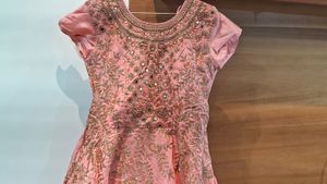 Beautiful Peach Colored Ethnic Gown 🩷🩷