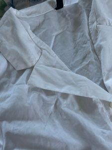 Y2K Cropped White Shirt