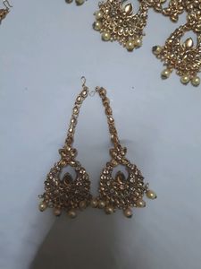 Golden Kundan Necklace With Earrings And Maangtika