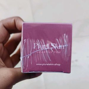 PLURAL SKIN MIRACLE FACE WASH