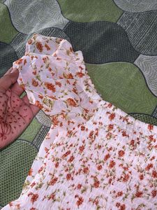 Cute sweet heart neck top