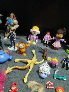 33 Set Miniature Toys