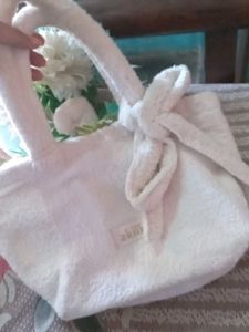 Cute Akitly White Fluffy Handbag