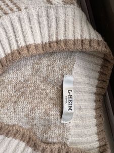 Patterned V-Neck oversized Sweater