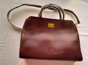 I Have A Lot Of Big Bags So Giving This Away.