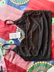 Black Sleeveless Crop Top