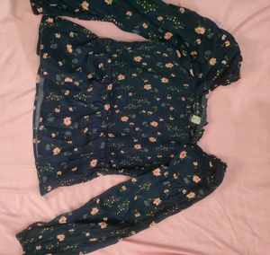 Stylish old Navy Floral top