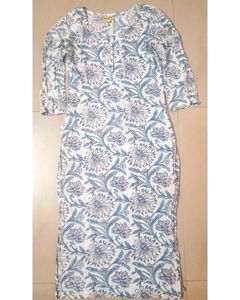 Saanjh White Floral Printed Straight Kurta
