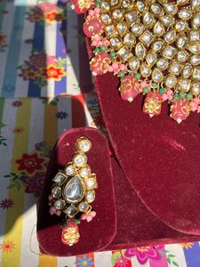 Elegant Kundan Jewelry Set