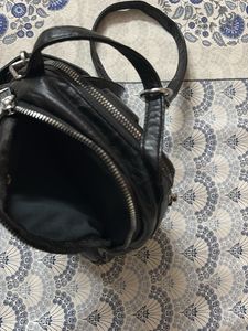 Chic Black Crossbody Bag