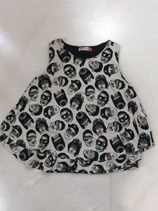 Preppy Face Print WhiteAndBlack Flared Sleeveless
