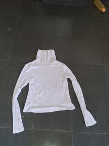 White Collar neck Tshirt