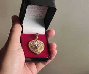 Price Drop 🥳Heart Stone Locket