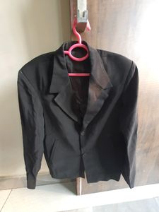 Black Blazer Shiny fabric