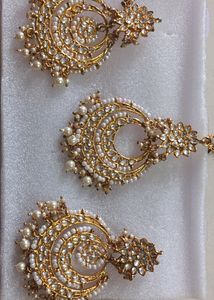 Earrings And Teeka Set