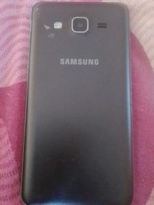 Samsung J7 Phone