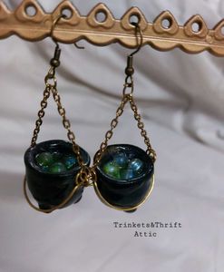 🎃Witches&#39; Cauldron Earrings🎃