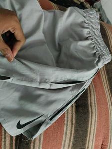NIKE SHORT FOR MEN AND WOMEN BOTH FREE SIZE