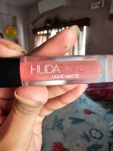 Huda Beauty Matte Liquid Lipstick ❤️