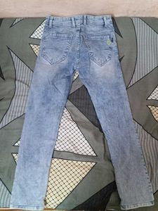 Stylish Light Wash Jeans