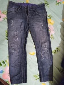 ✨dark grey likely black jeans...✨