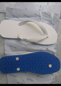 Relaxo slipper