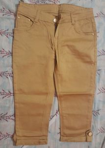 Golden Capri | Length 23 Inch