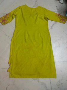 Floral Embroidered Kurta