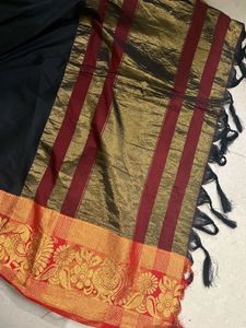 Elegant Black &amp; Gold Saree