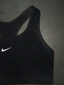 Nike Women&#39;s Polyester W Df Swsh Pls Nonpded Bra