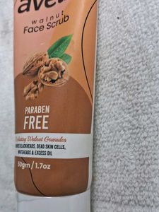 Avelia Walnut Face Scrub