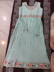Trendy New Attractive Womans Naira Cut Dress