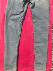 High-Waisted Jeans