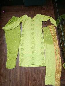 GREEN KURTA SET WITH DUPATTA