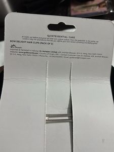 GUBB’s Black bow hairclip