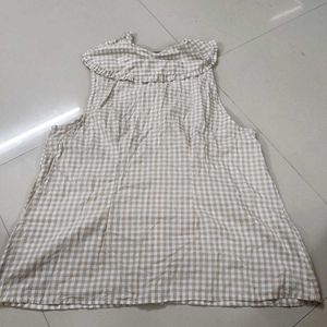 Gingham Sleeveless Top