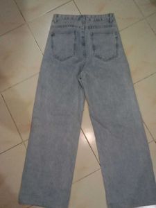 WIDE JEANS ( IN LIGHT BLUE COLOUR)