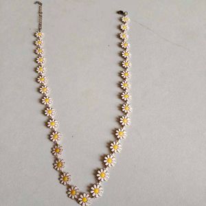 Daisy Chain Necklace